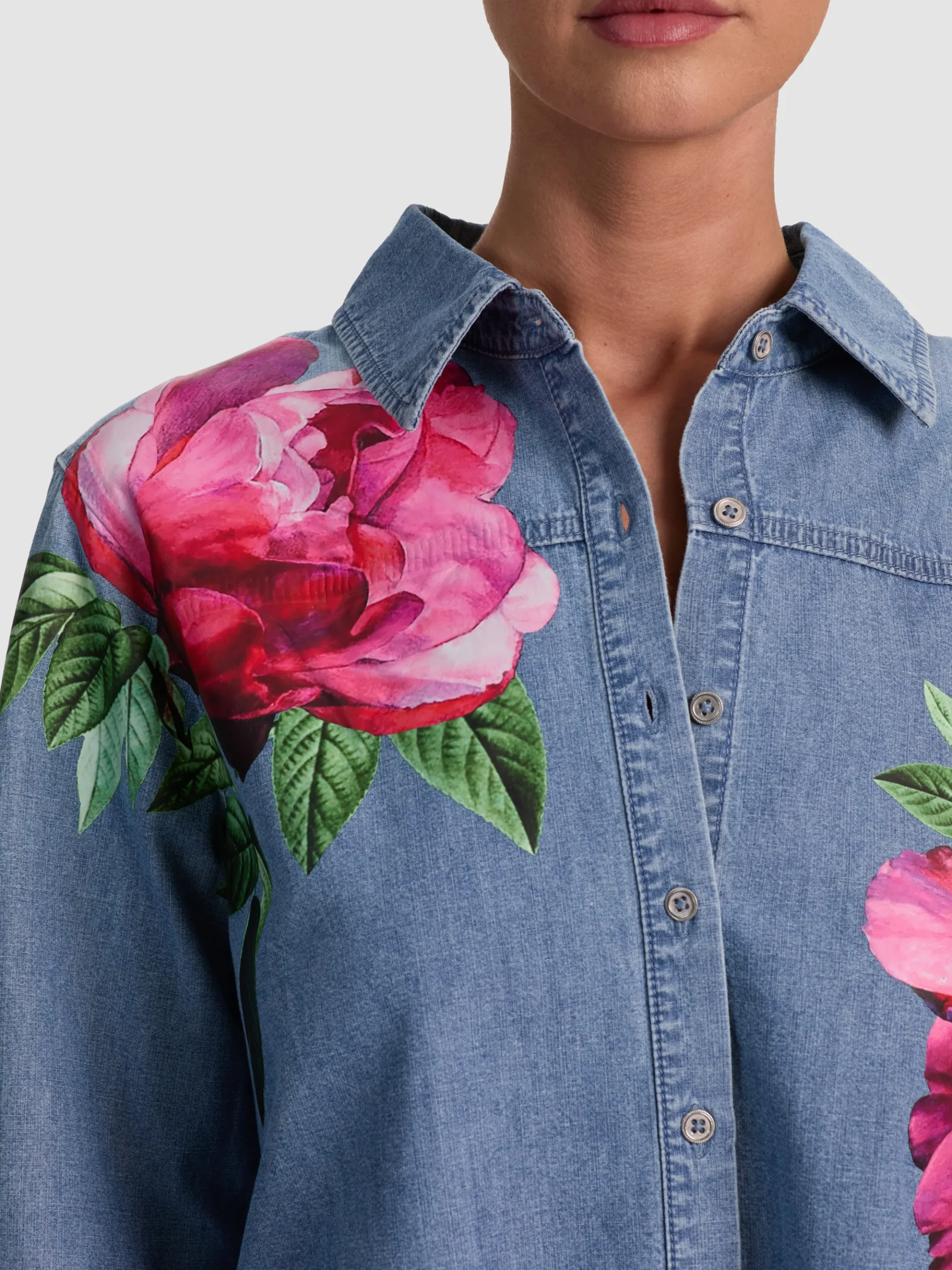 Alice and Olivia FINELY DENIM BUTTON DOWN