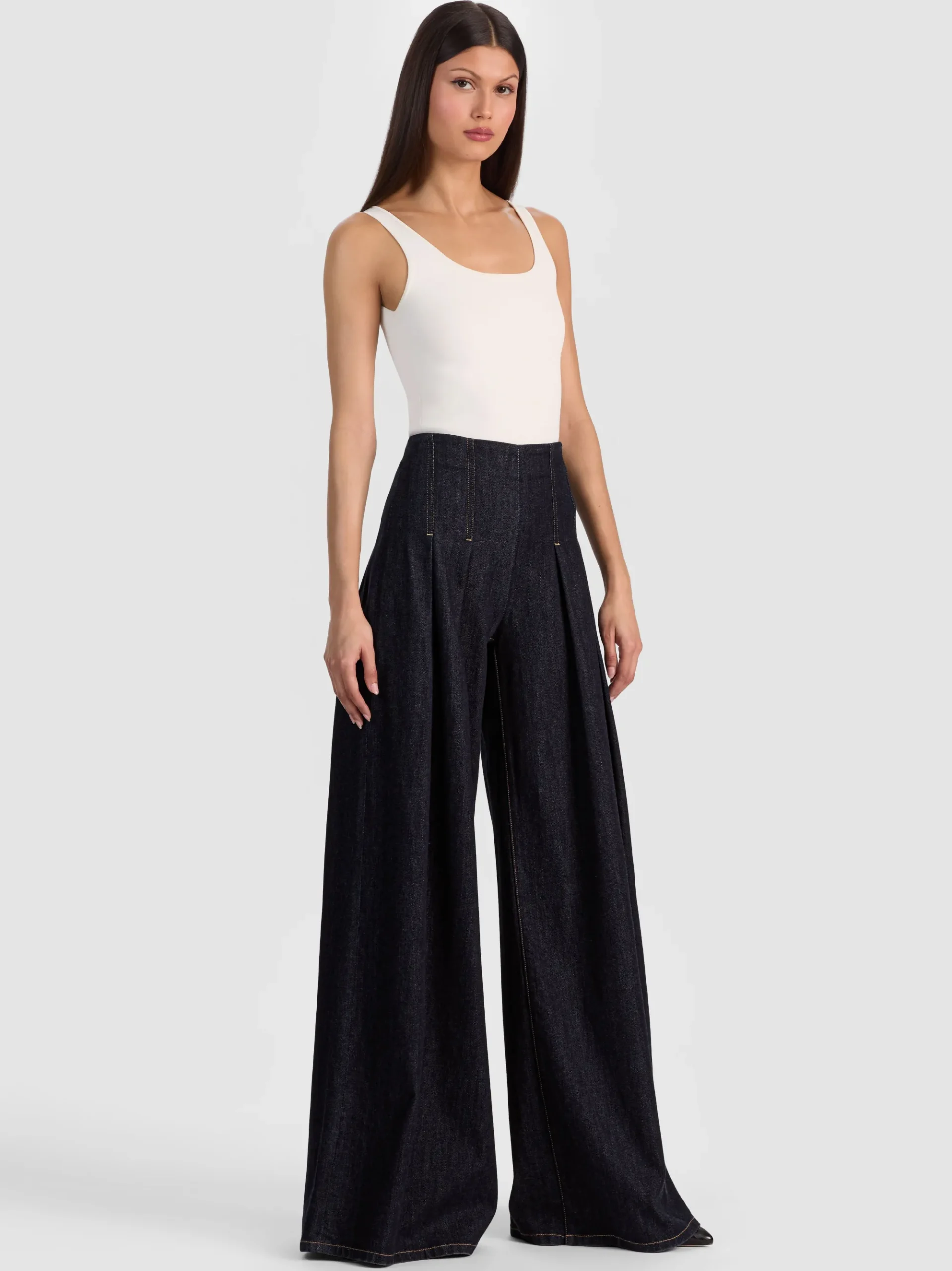 Alice and Olivia HENRY PLEATED DENIM PANT
