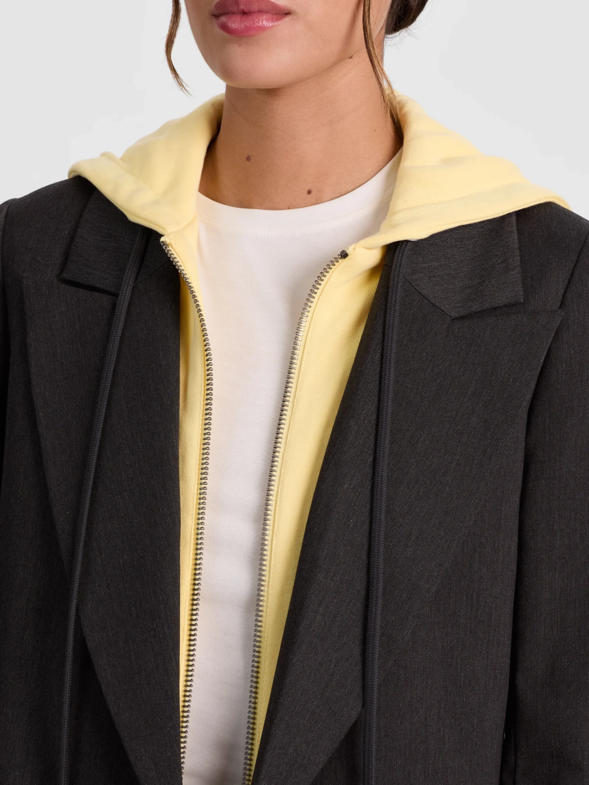 Alice and Olivia JORDAN BLAZER WITH REMOVABLE HOODIE