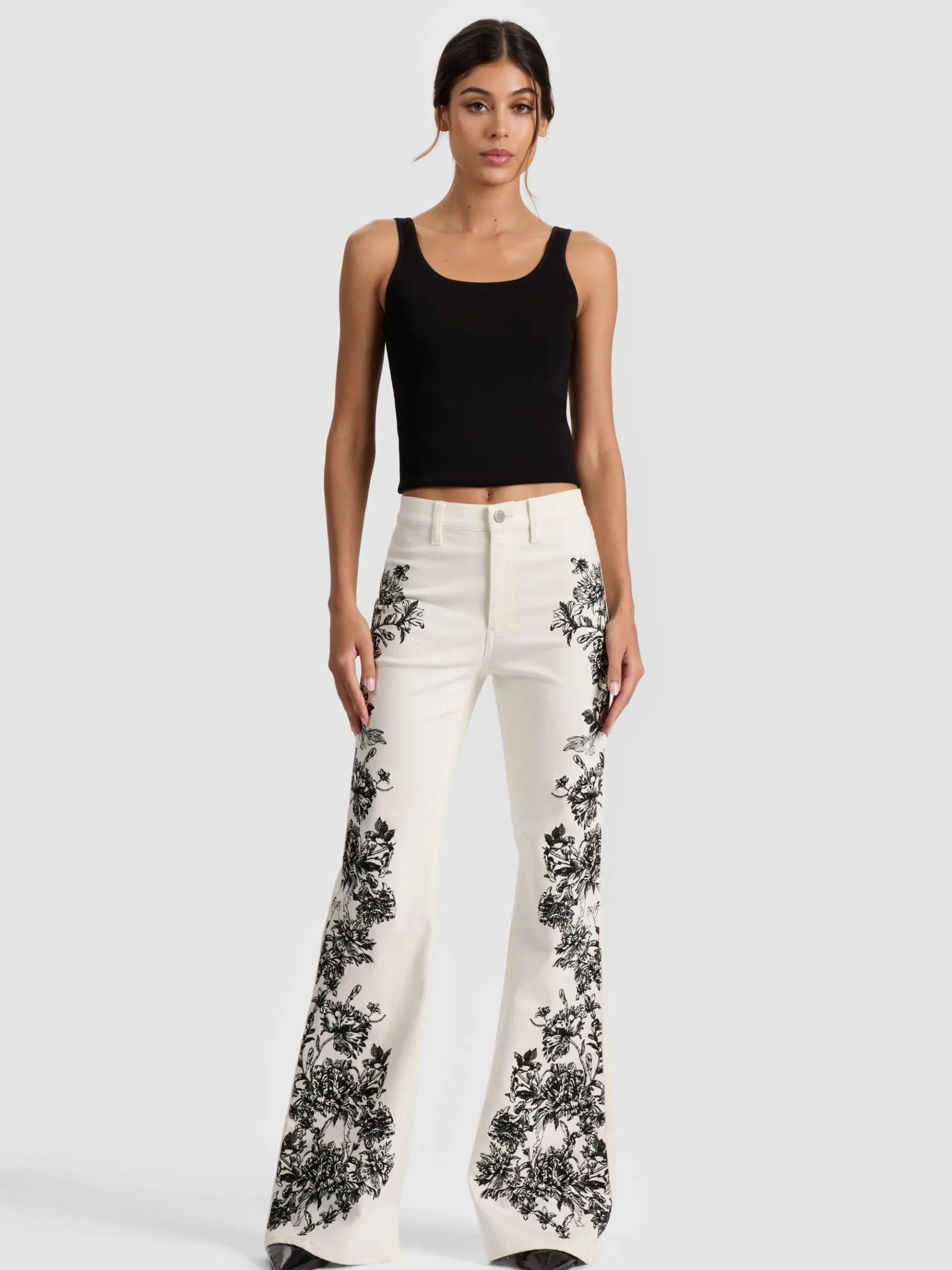 Alice and Olivia SB EMBROIDERED JEAN